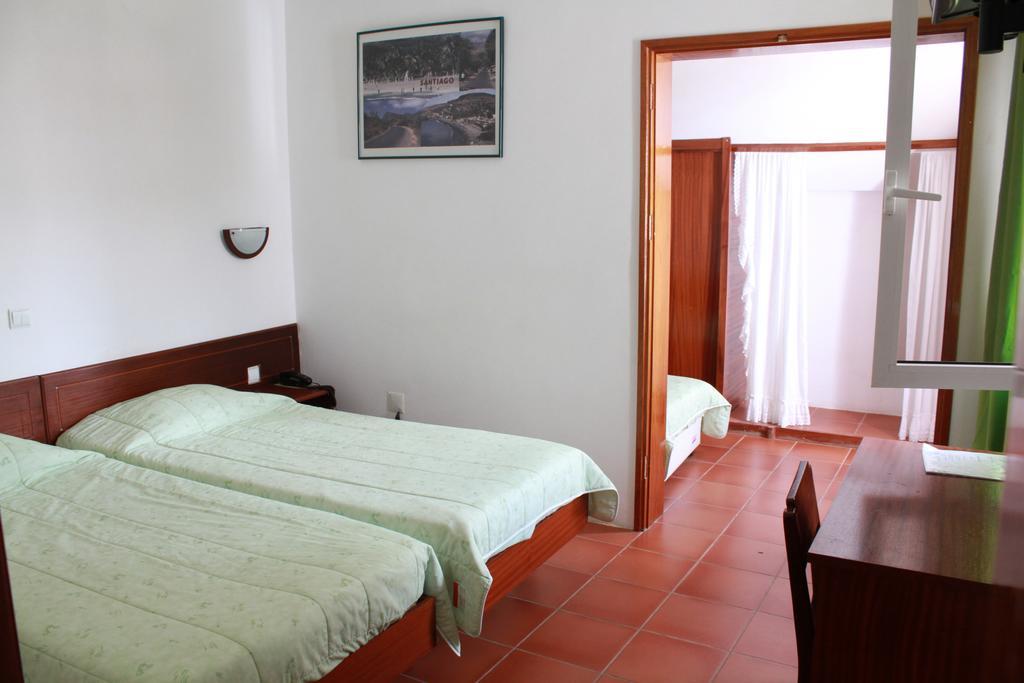 Residencial Che Guevara Bed & Breakfast Mindelo Rom bilde